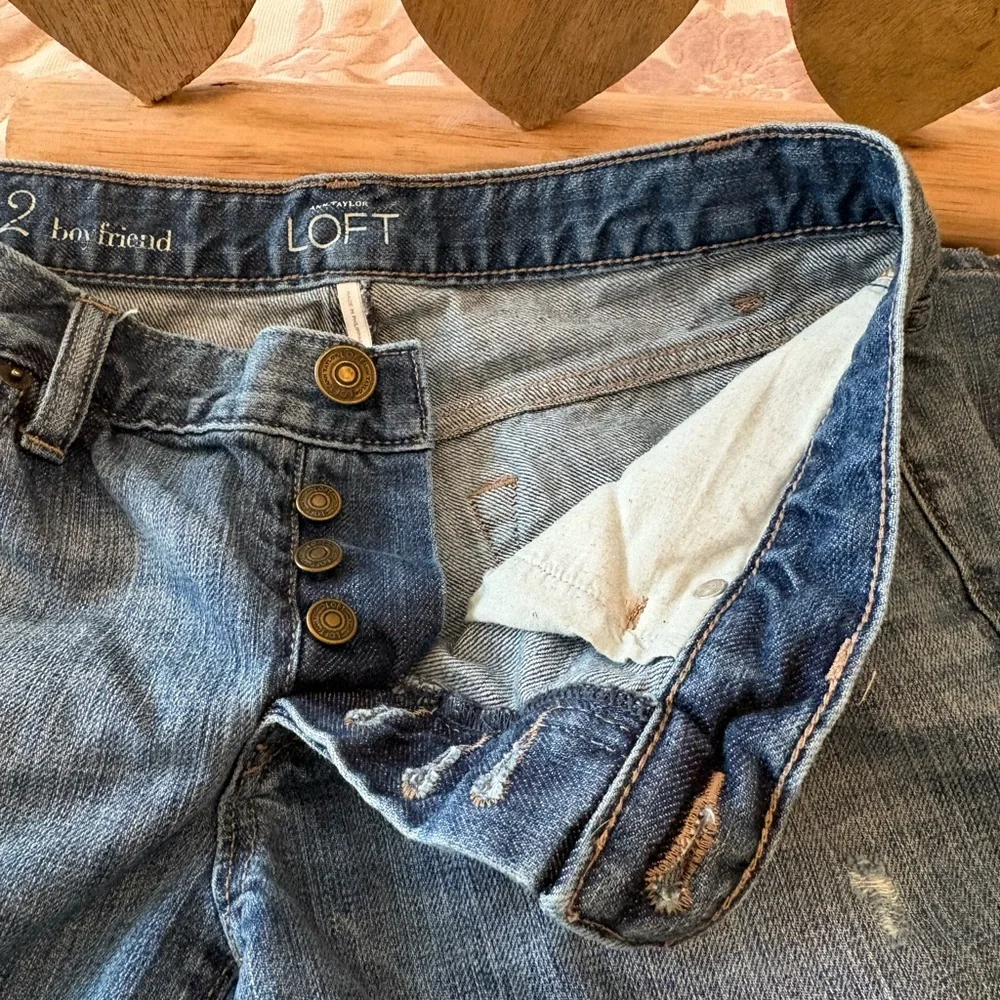 Ann Taylor Loft Boyfriend button fly jeans size 2 - Picture 3 of 7